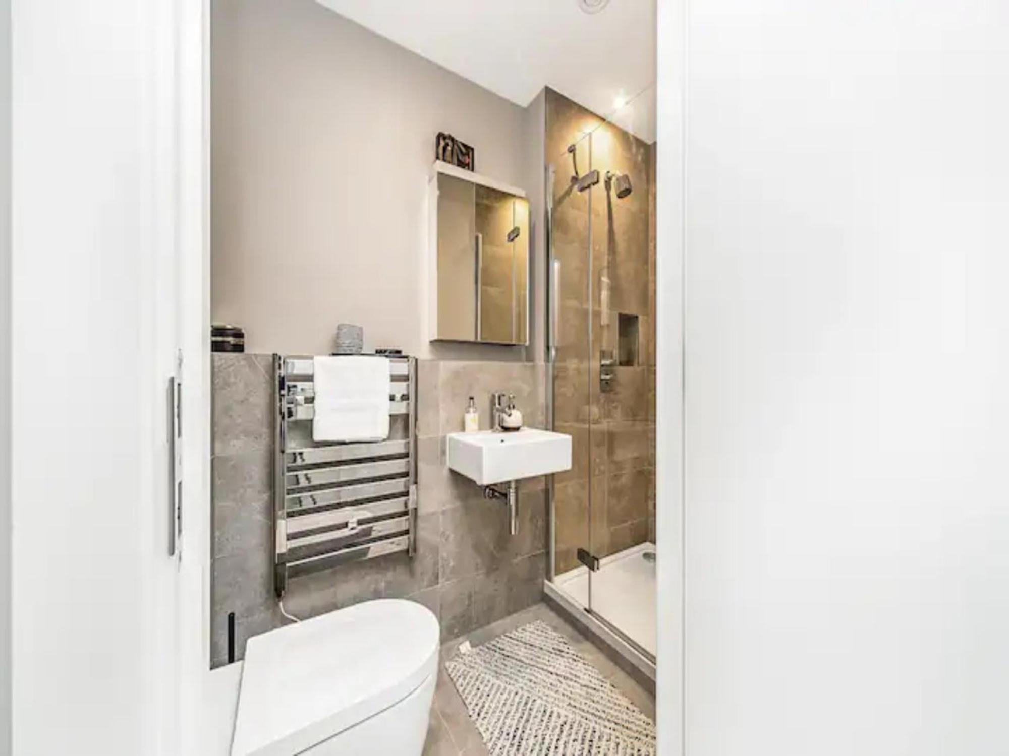 Pass The Keys Penthouse Oasis In Trendy Fulham Leilighet London Eksteriør bilde